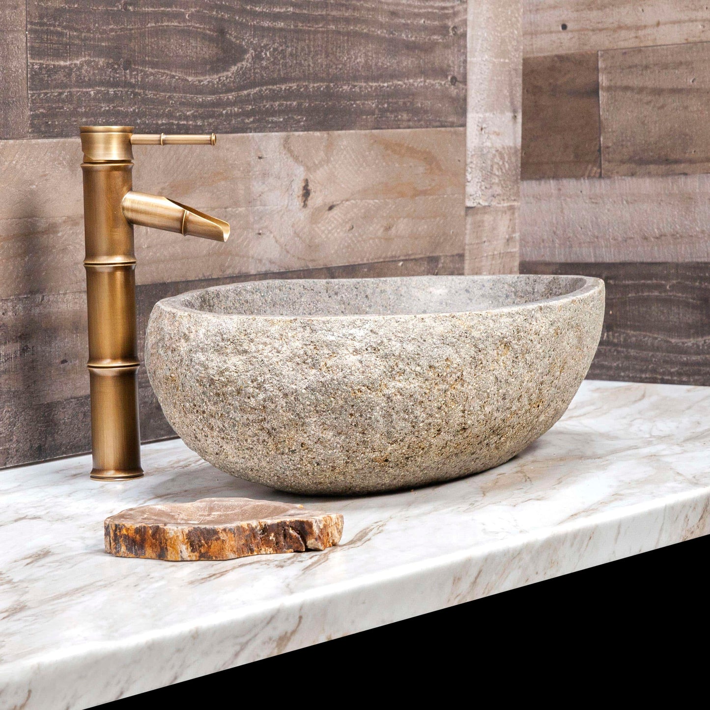 Мивка от естествен речен камък